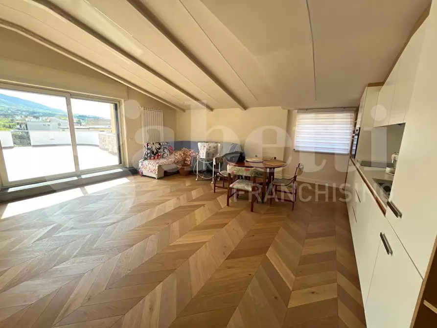 Immagine 17 di Palazzo in vendita  in Via madonna dell'arco a Sant'anastasia