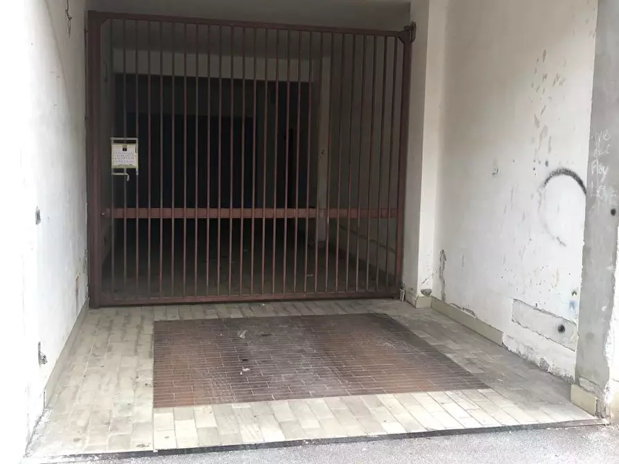 Immagine 9 di Box auto in vendita  in Via Vittorio Emanuele Orlando, 32/B a Santa Flavia