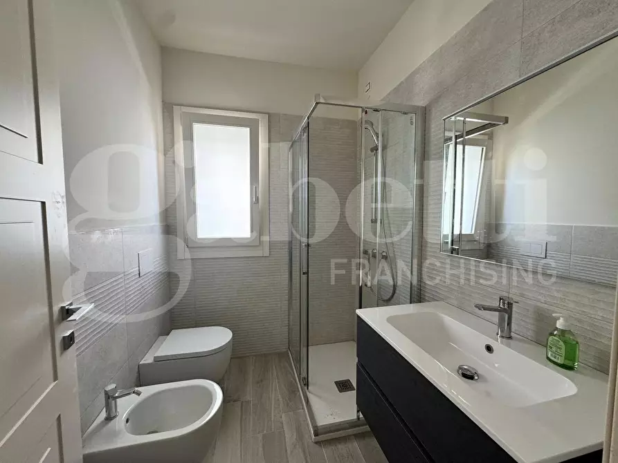 Immagine 15 di Appartamento in vendita  in Via Isonzo, snc a Tortoreto