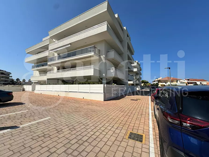 Immagine 5 di Appartamento in vendita  in Via Isonzo, snc a Tortoreto