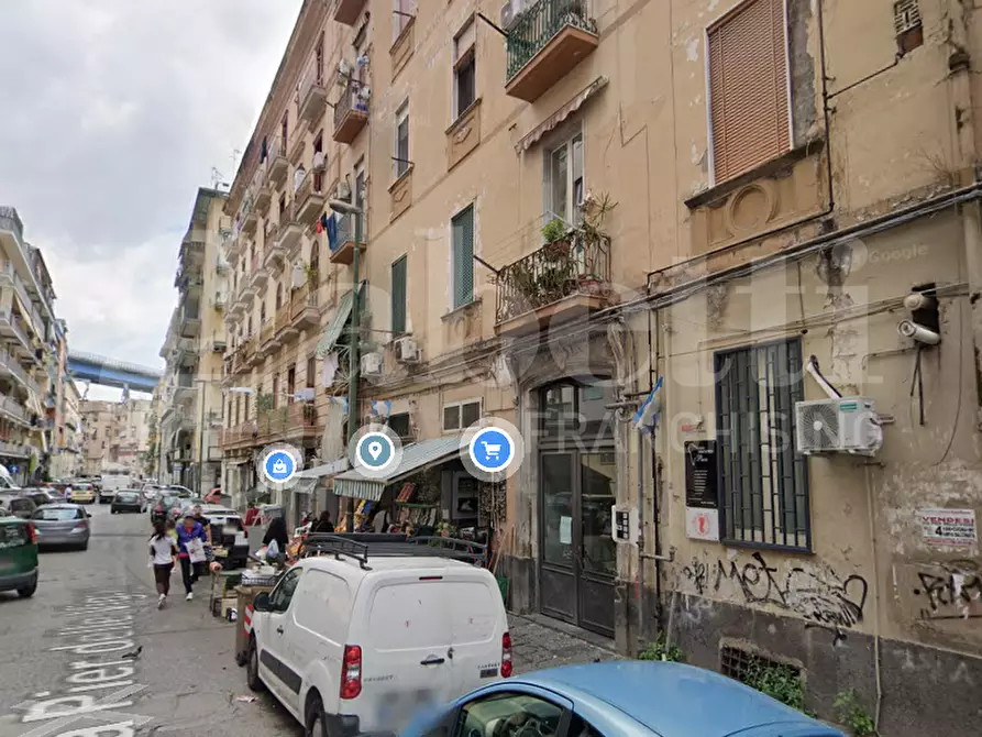 Immagine 1 di Magazzino in affitto  in Via pier delle vigne a Napoli