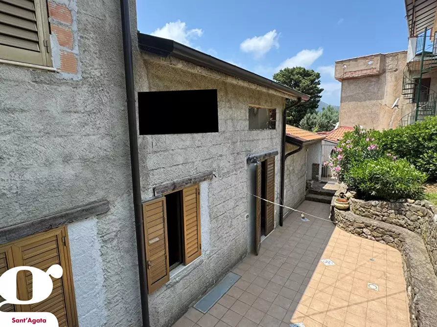 Immagine 15 di Villa in vendita  in Contrada VALLE BRUCA, 233 a Sant'agata Di Militello