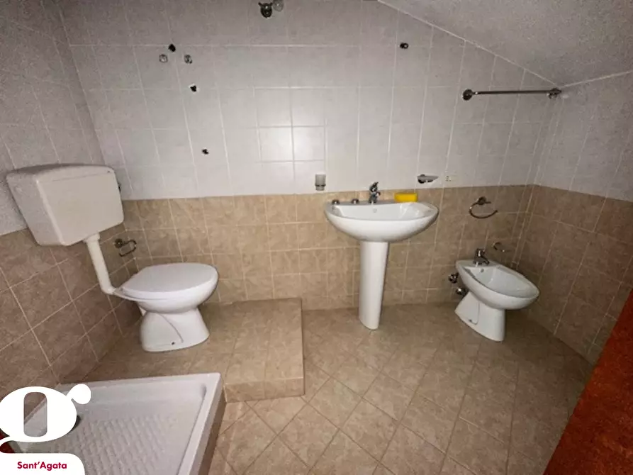 Immagine 6 di Rustico / casale in vendita  in Via BENEDETTO BRIN, 333 a Caronia