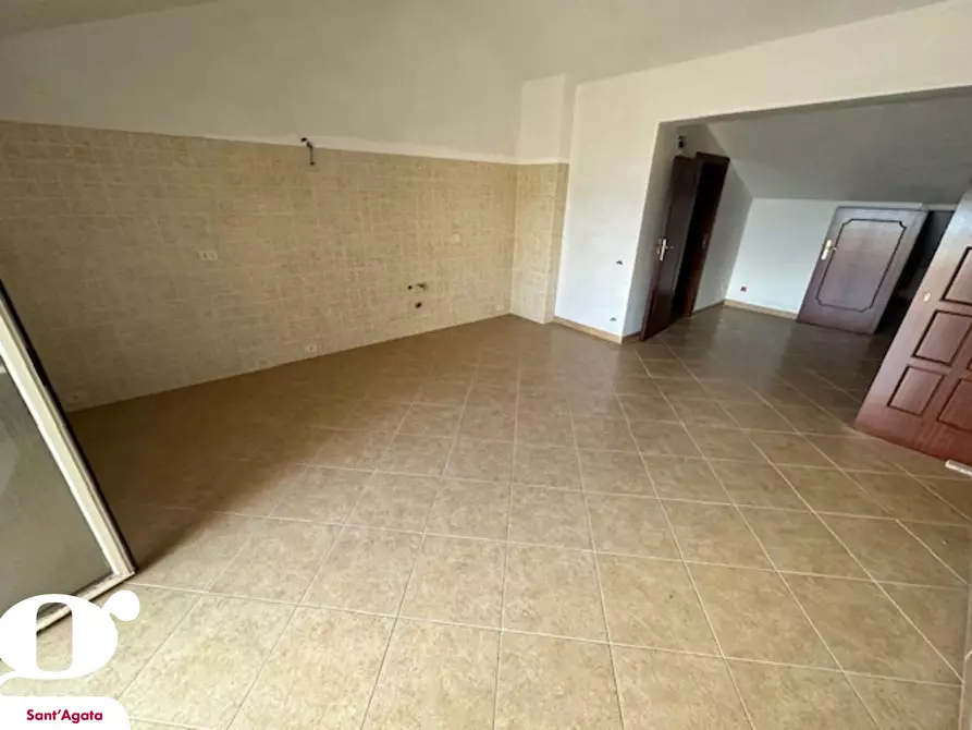 Immagine 4 di Rustico / casale in vendita  in Via BENEDETTO BRIN, 333 a Caronia