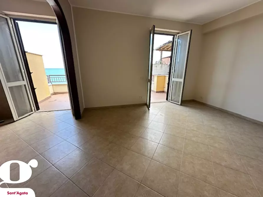 Immagine 5 di Appartamento in vendita  in Via BENEDETTO BRIN, 333 a Caronia