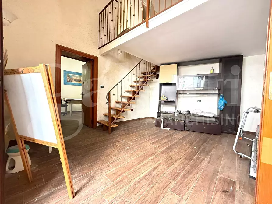 Immagine 8 di Appartamento in vendita  in Via Ventaglieri a Napoli