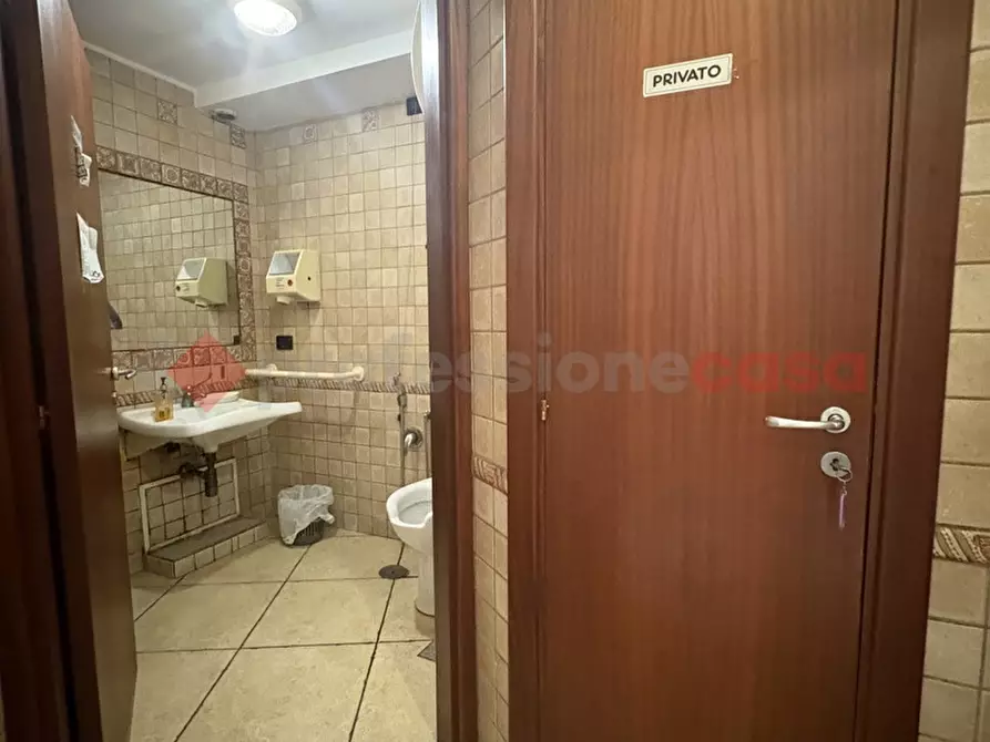 Immagine 43 di Negozio in vendita  in Piazza FONTANA VECCHIA, 8 a Terracina