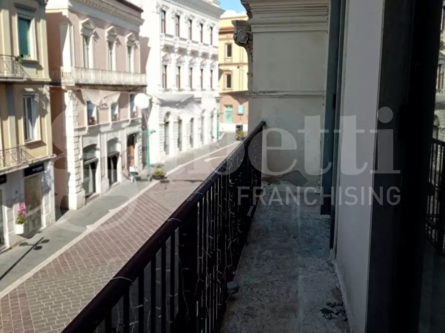 Immagine 9 di Negozio in affitto  in Corso Garibaldi, 139 a Benevento