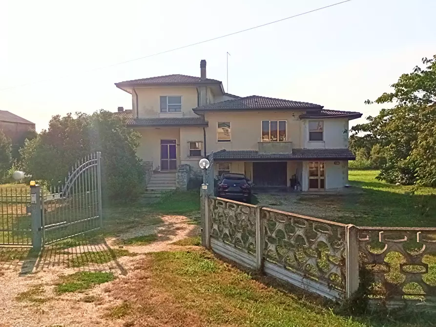 Immagine 3 di Palazzo in vendita  in Via Cavarzere, via Oselin, 00 a Cavarzere