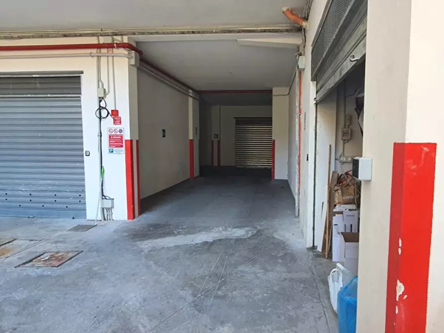 Immagine 10 di Box auto in vendita  in Via Ammiraglio Rizzo, 33 a Palermo