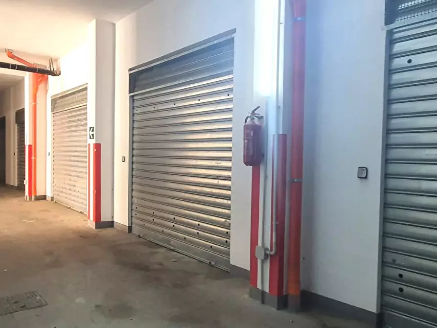 Immagine 11 di Box auto in vendita  in Via Ammiraglio Rizzo, 33 a Palermo