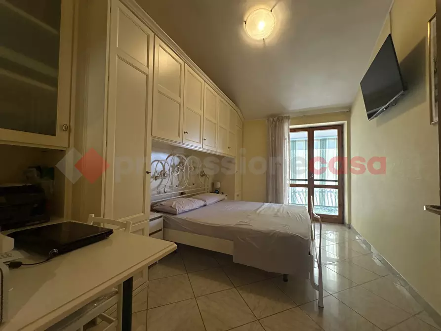 Immagine 30 di Casa bifamiliare in vendita  in Via GUADO BASTIANELLI, 80 a Fondi