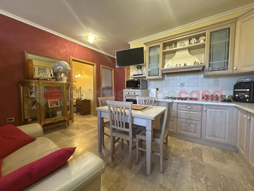Immagine 6 di Casa bifamiliare in vendita  in Via GUADO BASTIANELLI, 80 a Fondi