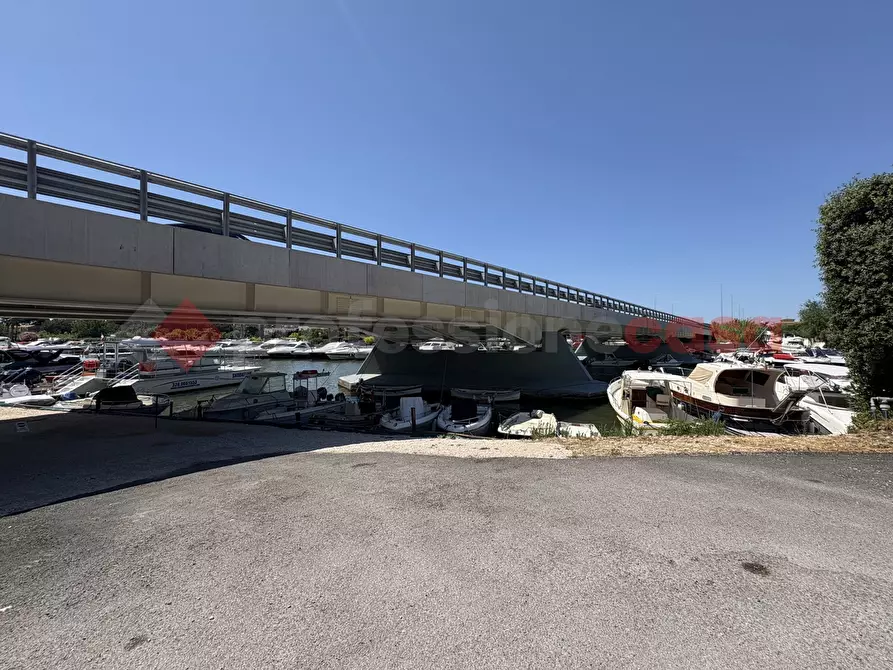 Immagine 4 di Terreno agricolo in vendita  in Via PONTINA, 21 a Terracina