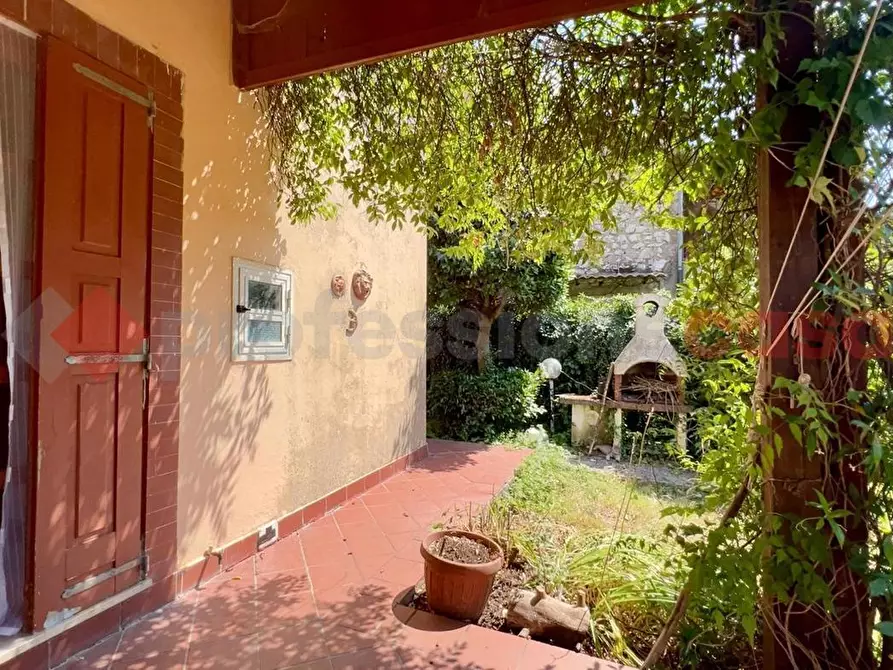 Immagine 11 di Casa indipendente in vendita  in Via fontana, 10 a Torre Cajetani