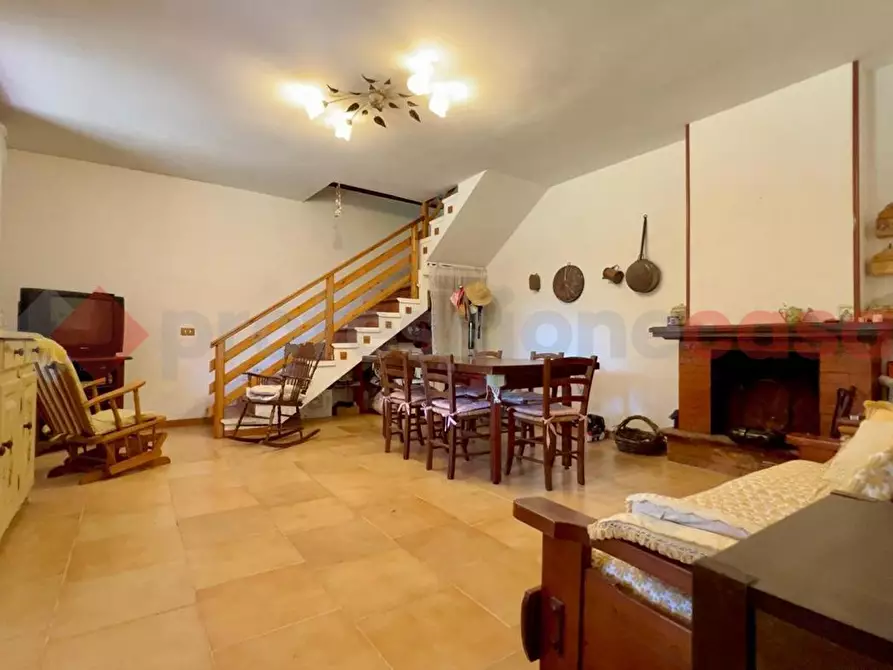 Immagine 18 di Casa indipendente in vendita  in Via fontana, 10 a Torre Cajetani