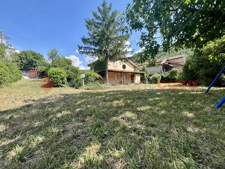 Immagine 2 di Casa indipendente in vendita  in Via fontana, 10 a Torre Cajetani