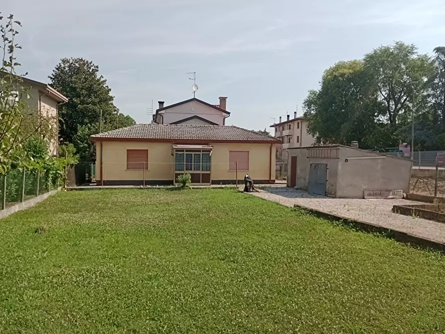 Immagine 3 di Casa indipendente in vendita  in Via Cavarzere, via Alcide De Gasperi, 00 a Cavarzere