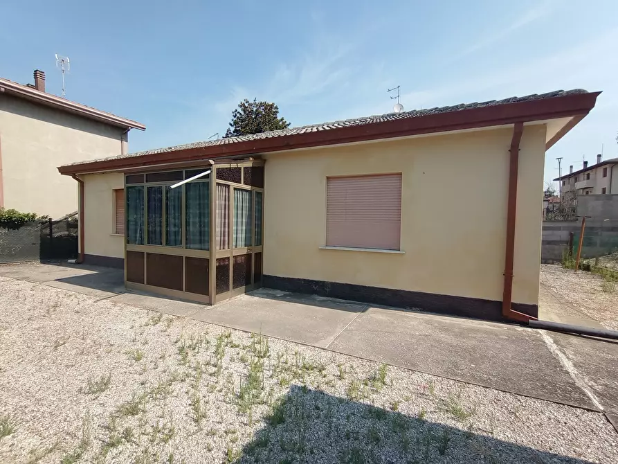 Immagine 1 di Casa indipendente in vendita  in Via Cavarzere, via Alcide De Gasperi, 00 a Cavarzere