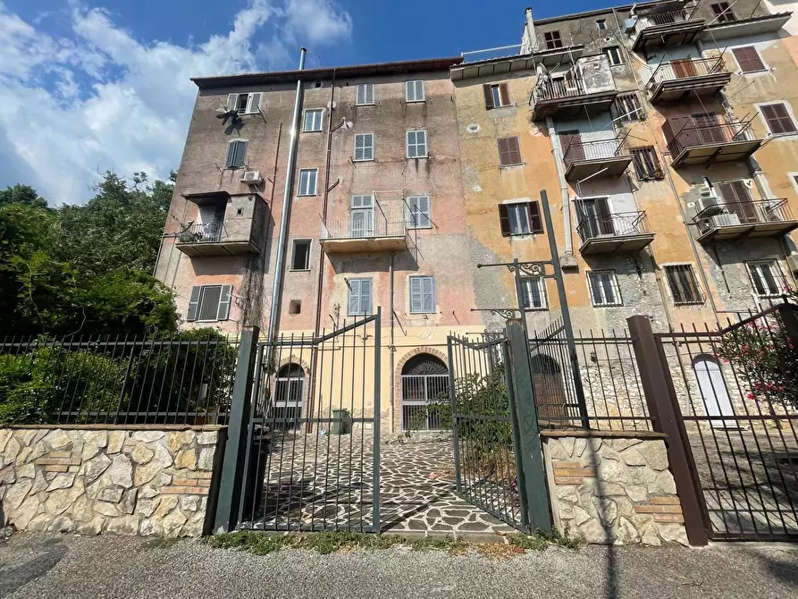 Immagine 1 di Negozio in affitto  in Via della crocetta, 0 a San Polo Dei Cavalieri