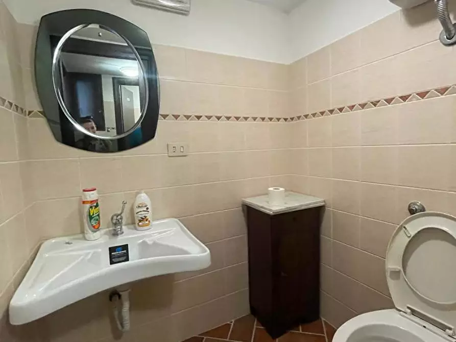 Immagine 27 di Negozio in affitto  in Via della crocetta, 0 a San Polo Dei Cavalieri