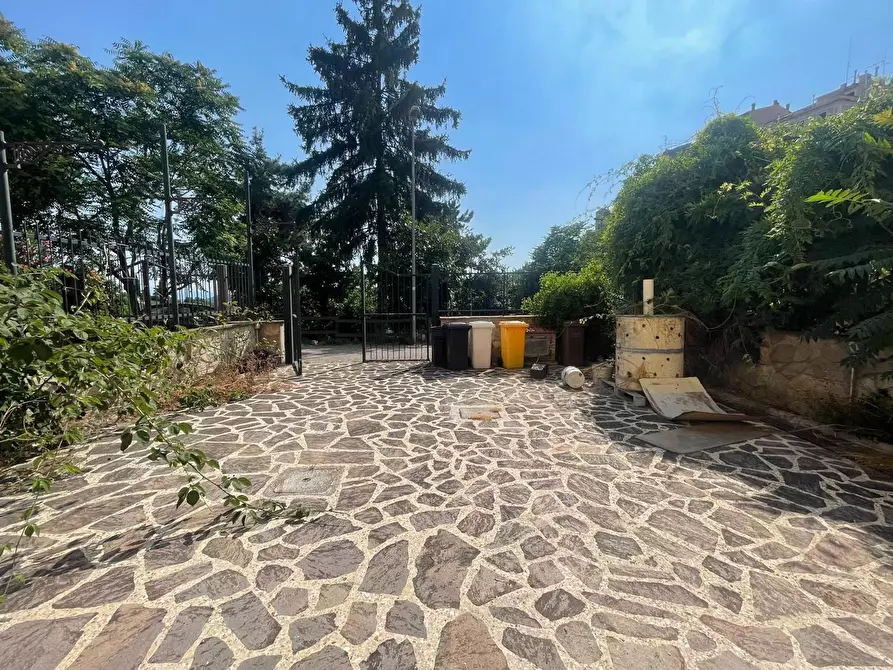 Immagine 4 di Negozio in affitto  in Via della crocetta, 0 a San Polo Dei Cavalieri