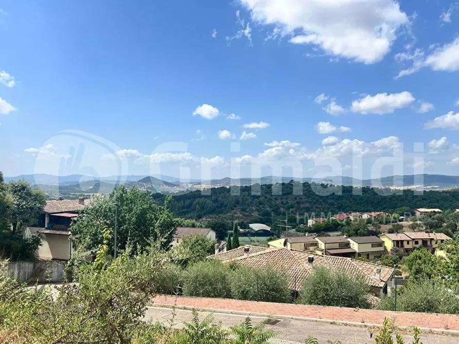 Immagine 1 di Terreno residenziale in vendita  in Via A. Onofri a Corciano