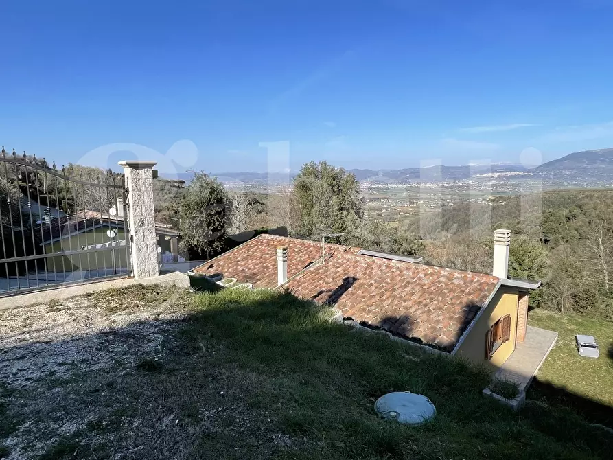 Immagine 3 di Casa indipendente in vendita  in Via CINQUE CERRI, 1 a Bettona