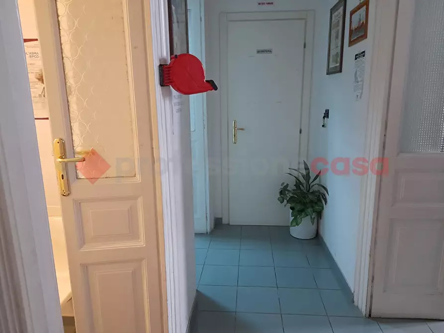 Immagine 5 di Appartamento in vendita  in Corso Umberto, 158 a Taranto