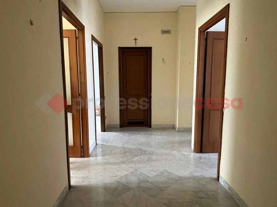 Immagine 3 di Appartamento in vendita  in Piazzale Dante, 28 a Taranto