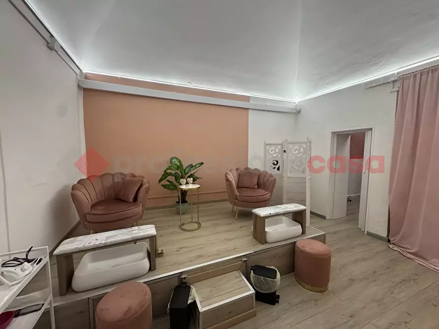 Immagine 7 di Attività commerciale in vendita  in Via MIGNOGNA, 6 a Taranto