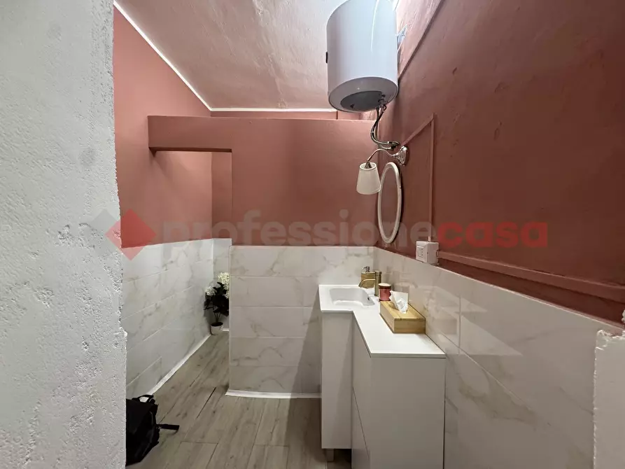 Immagine 12 di Attività commerciale in vendita  in Via MIGNOGNA, 6 a Taranto