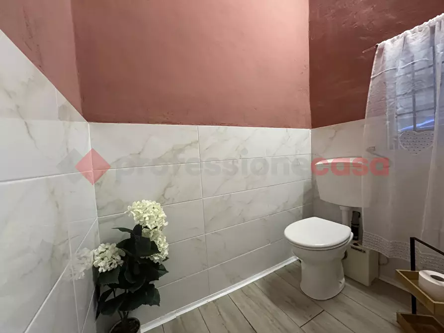 Immagine 13 di Attività commerciale in vendita  in Via MIGNOGNA, 6 a Taranto