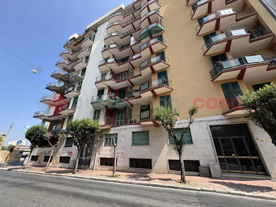 Immagine 2 di Ufficio in vendita  in Via JAPIGIA, 1 a Taranto