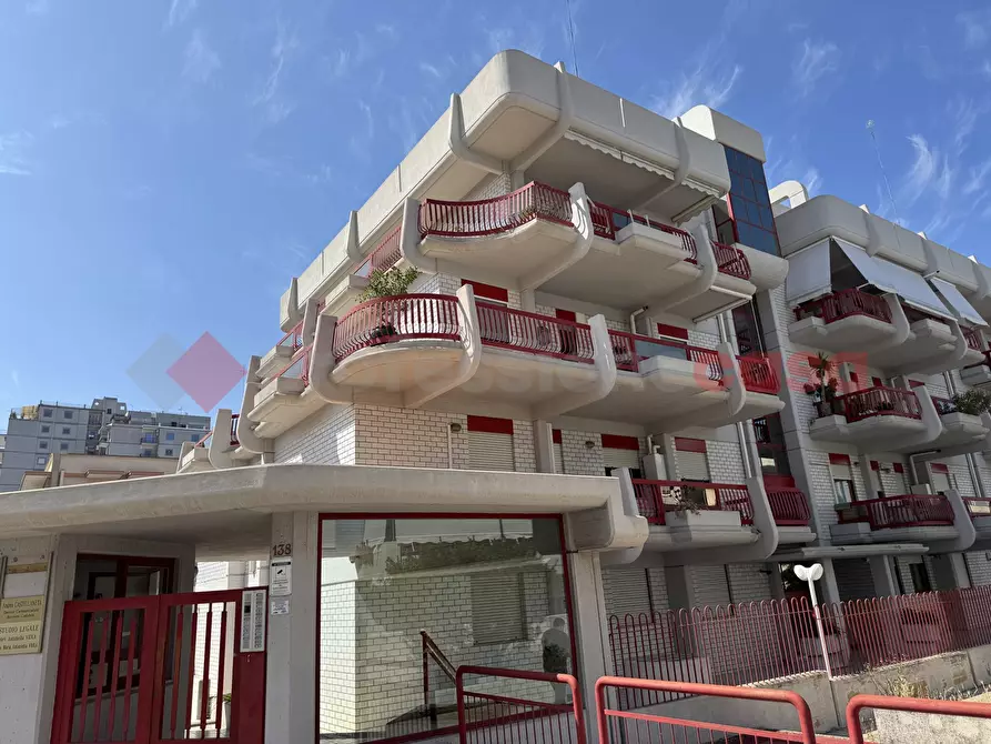 Immagine 2 di Appartamento in vendita  in Viale VIRGILIO, 138 a Taranto