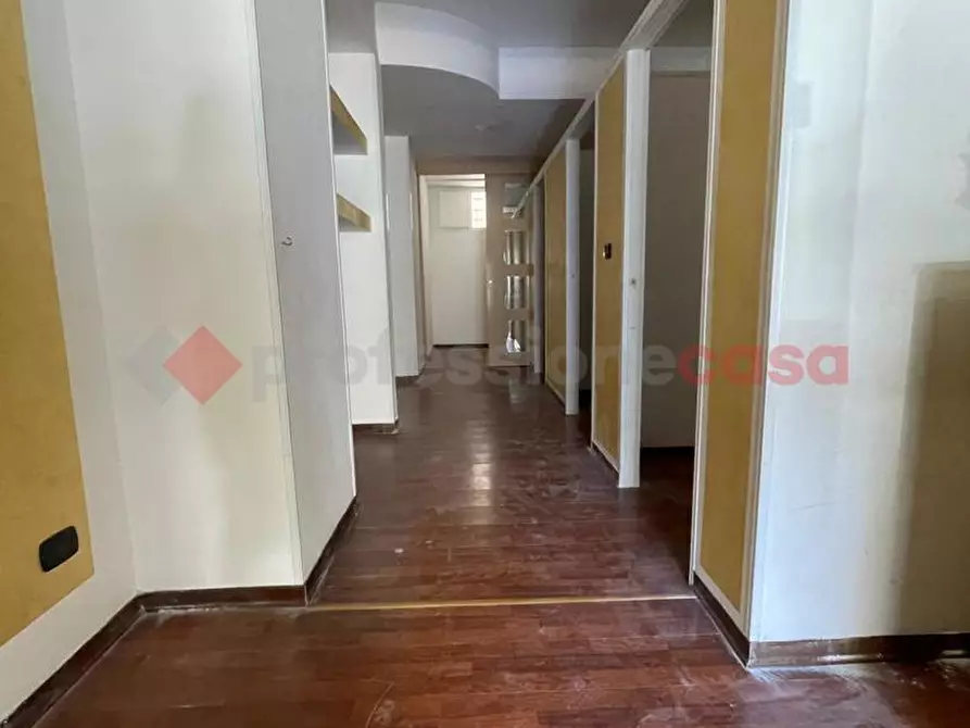 Immagine 1 di Negozio in affitto  in Via EMILIA, 102 a Taranto