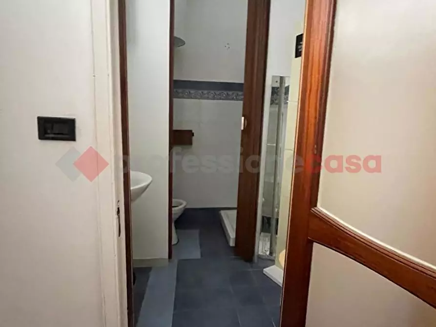 Immagine 11 di Negozio in affitto  in Via EMILIA, 102 a Taranto