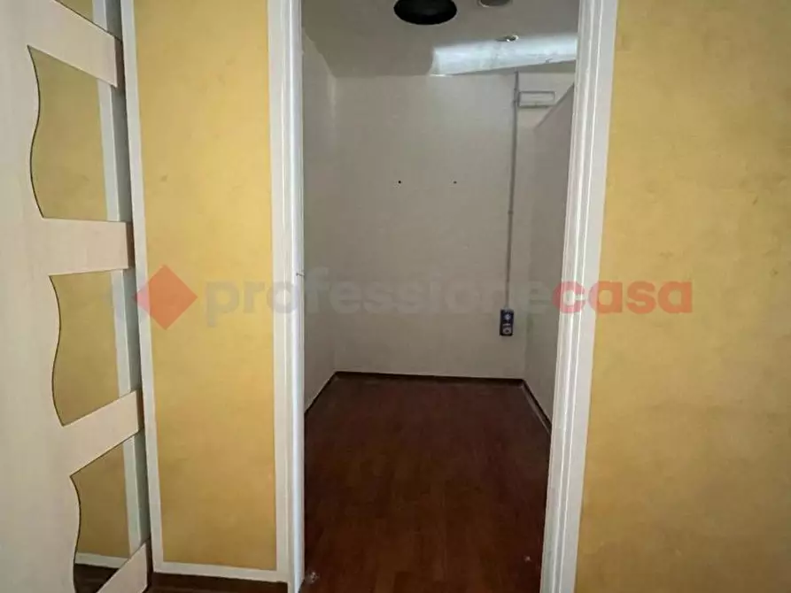 Immagine 6 di Negozio in vendita  in Via EMILIA, 102 a Taranto