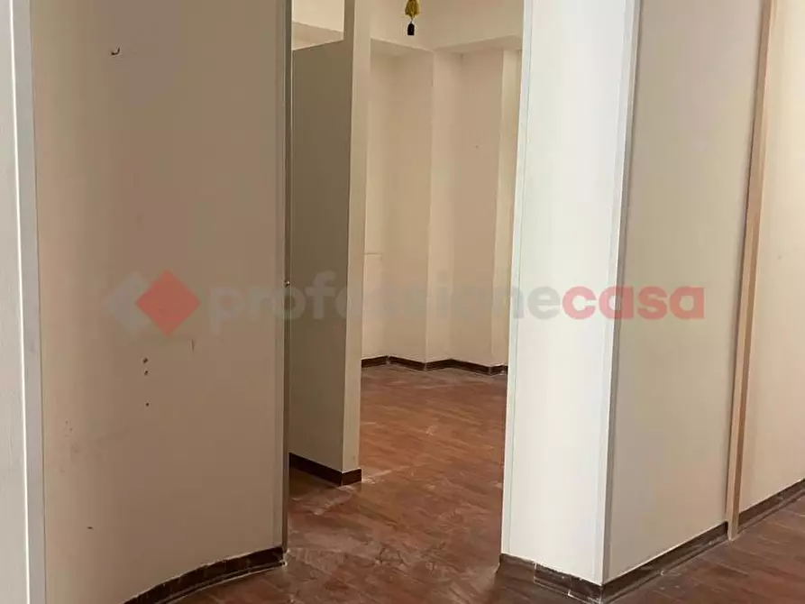 Immagine 14 di Negozio in vendita  in Via EMILIA, 102 a Taranto