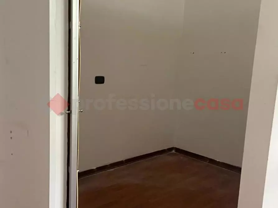 Immagine 17 di Negozio in vendita  in Via EMILIA, 102 a Taranto