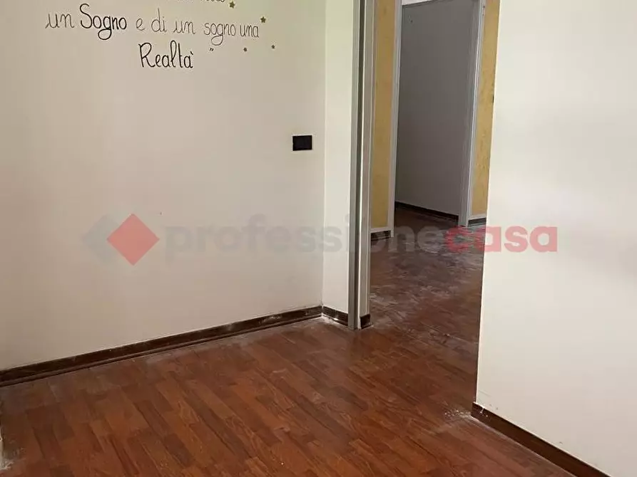 Immagine 15 di Negozio in vendita  in Via EMILIA, 102 a Taranto