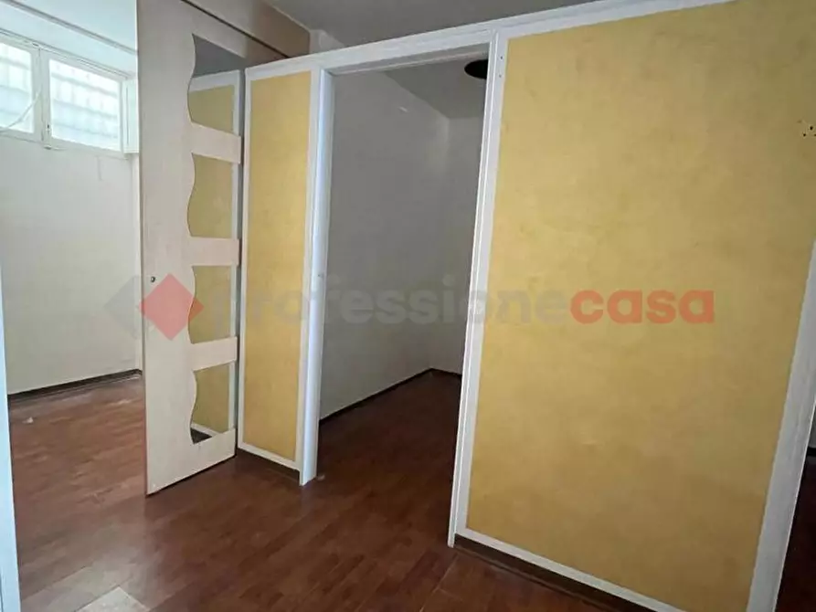 Immagine 5 di Negozio in vendita  in Via EMILIA, 102 a Taranto