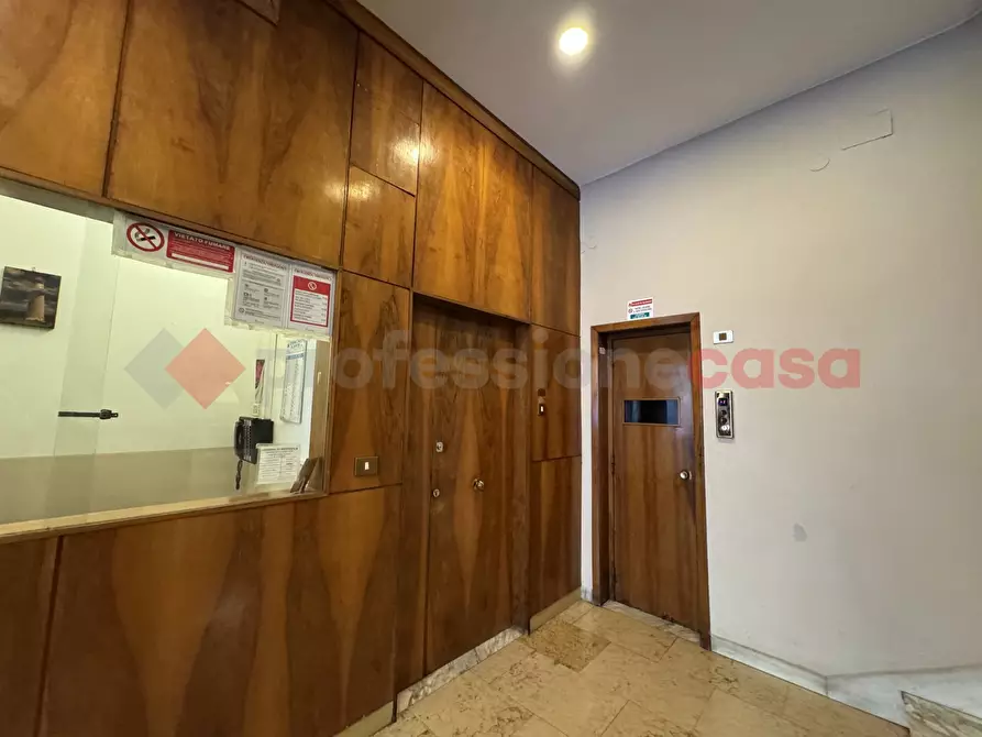 Immagine 4 di Ufficio in affitto  in Piazza CARBONELLI, 6 a Taranto