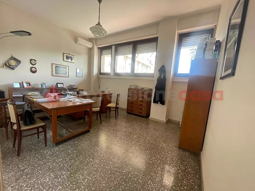 Immagine 13 di Appartamento in affitto  in Piazza CARBONELLI, 6 a Taranto