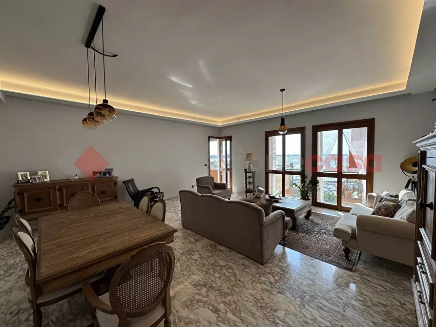 Immagine 2 di Appartamento in vendita  in Viale VIRGILIO, 104 a Taranto