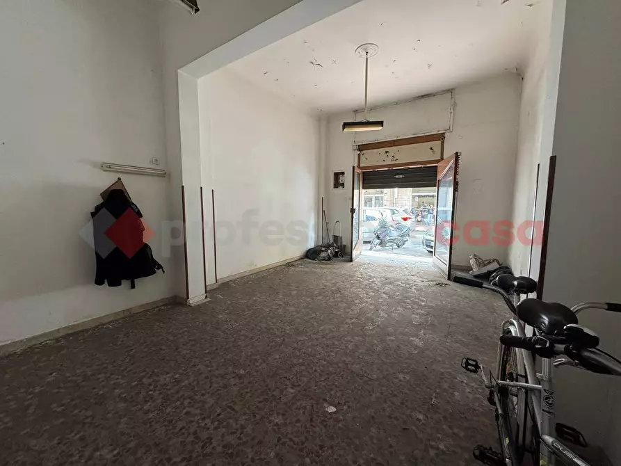 Immagine 6 di Negozio in vendita  in Via Minniti, 58 a Taranto