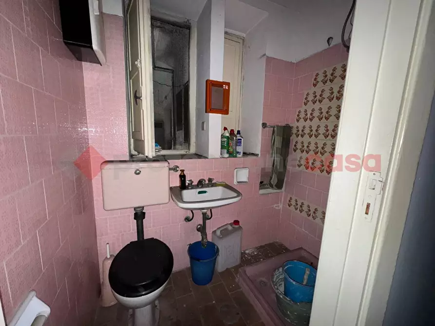 Immagine 4 di Negozio in vendita  in Via Minniti, 58 a Taranto