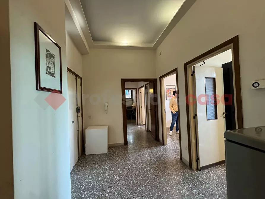 Immagine 13 di Ufficio in vendita  in Piazza CARBONELLI, 6 a Taranto