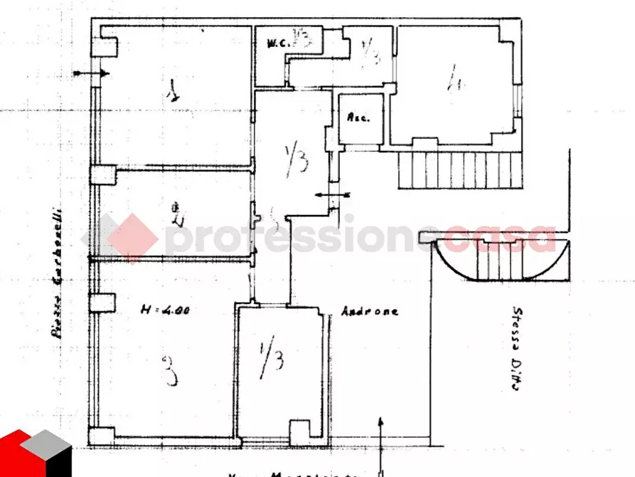 Immagine 34 di Ufficio in vendita  in Piazza CARBONELLI, 6 a Taranto