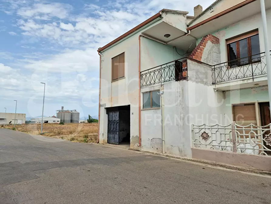 Immagine 1 di Casa indipendente in vendita  in Via ugo foscolo, 32 a Villasor